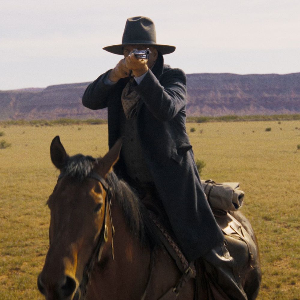 Horizon Kevin Costner aka Hayes Ellison Black Wool Overcoat - Character Front View