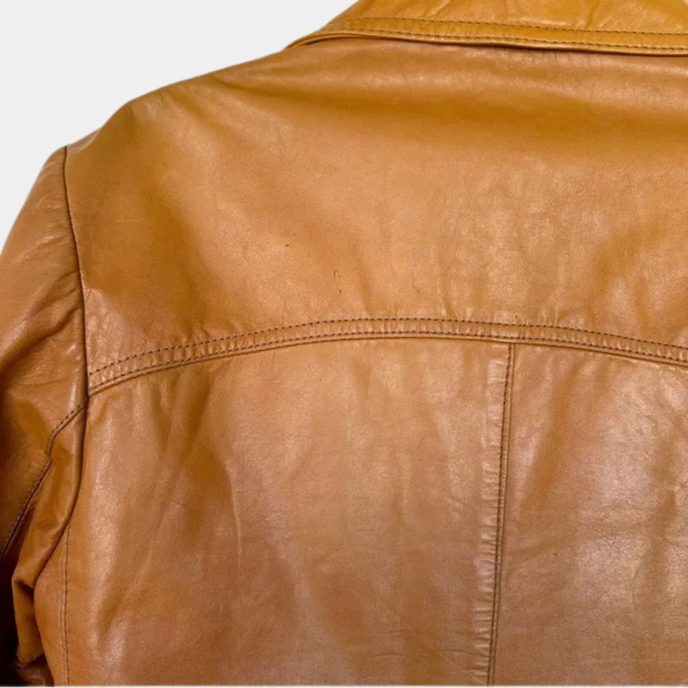 Matthew McConaughey Tan Brown Vintage Style Cowhide Leather Jacket - Mannequin Close - Up Back View
